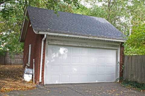 1960 Miller Road Flint, MI 48503 - Photo 23 of 23 20376450-22.JPG