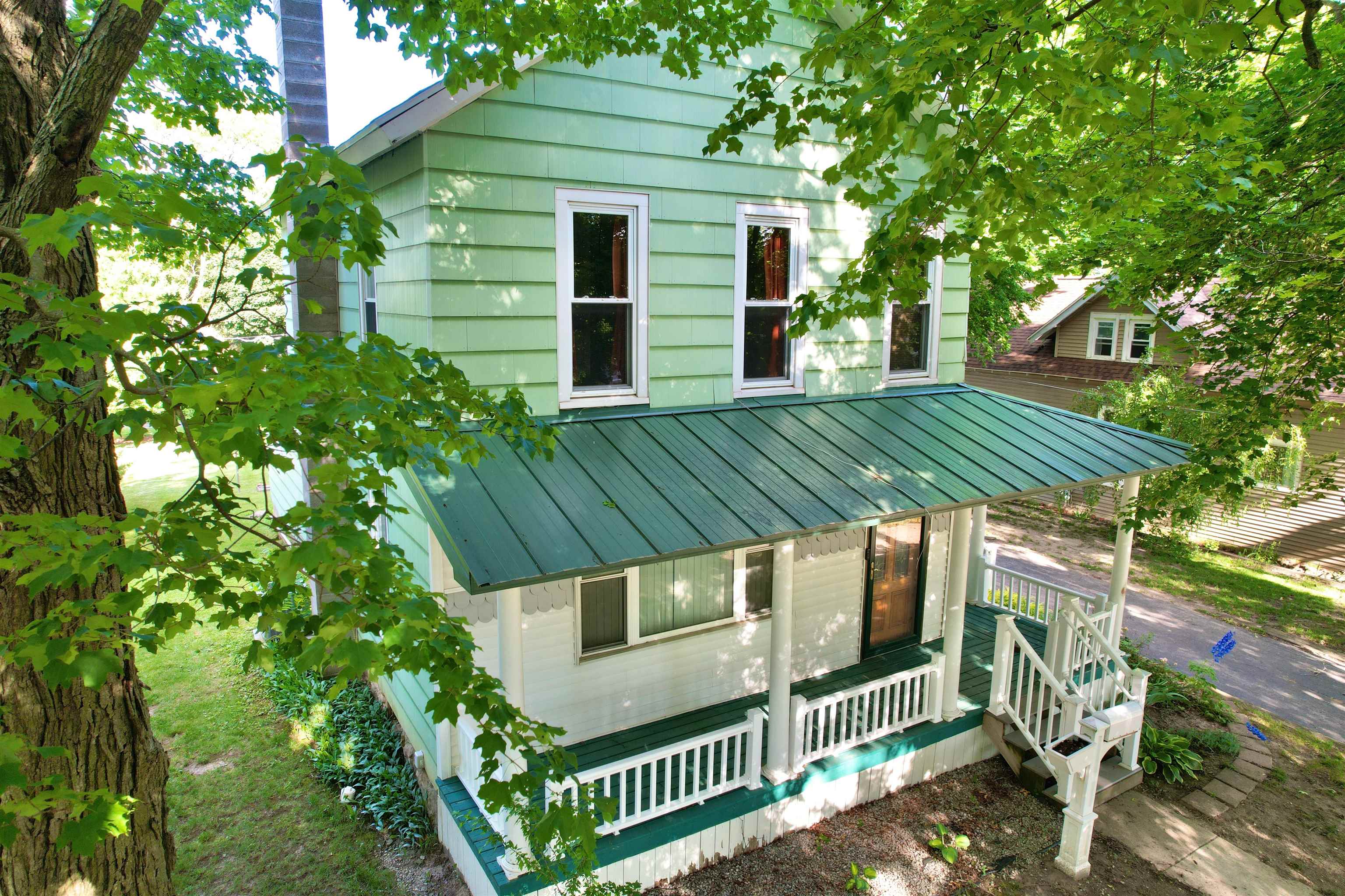 414 North Maple Street Ithaca, MI 48847 - Photo 3 of 39 1947335-1070e90f-768f-4f58-95ec-9c170f6335c4.JPG