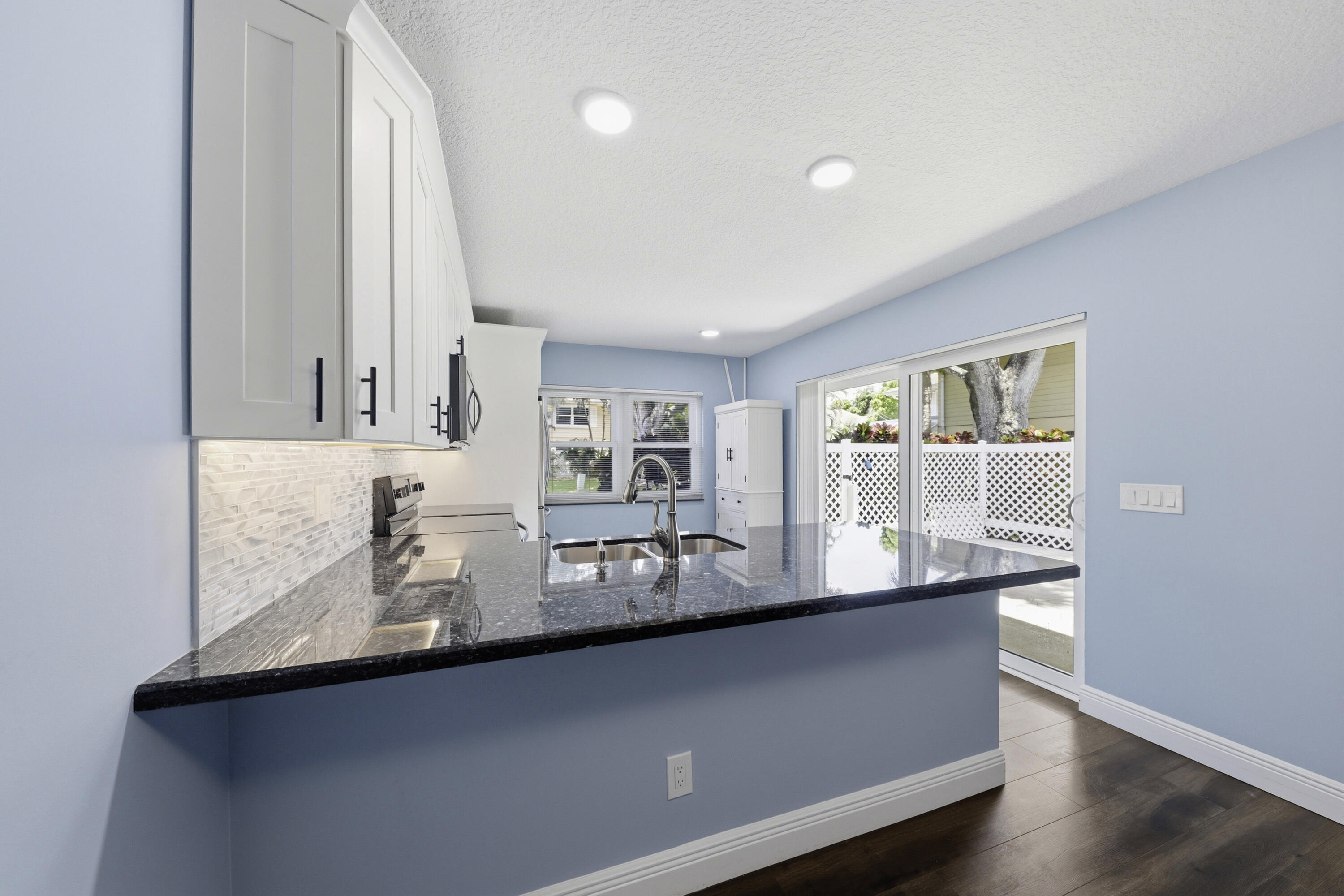 4802 Roxbury Court Boynton Beach, FL 33436 - Photo 8 of 41 012_f8_4802_Roxbury_Ct