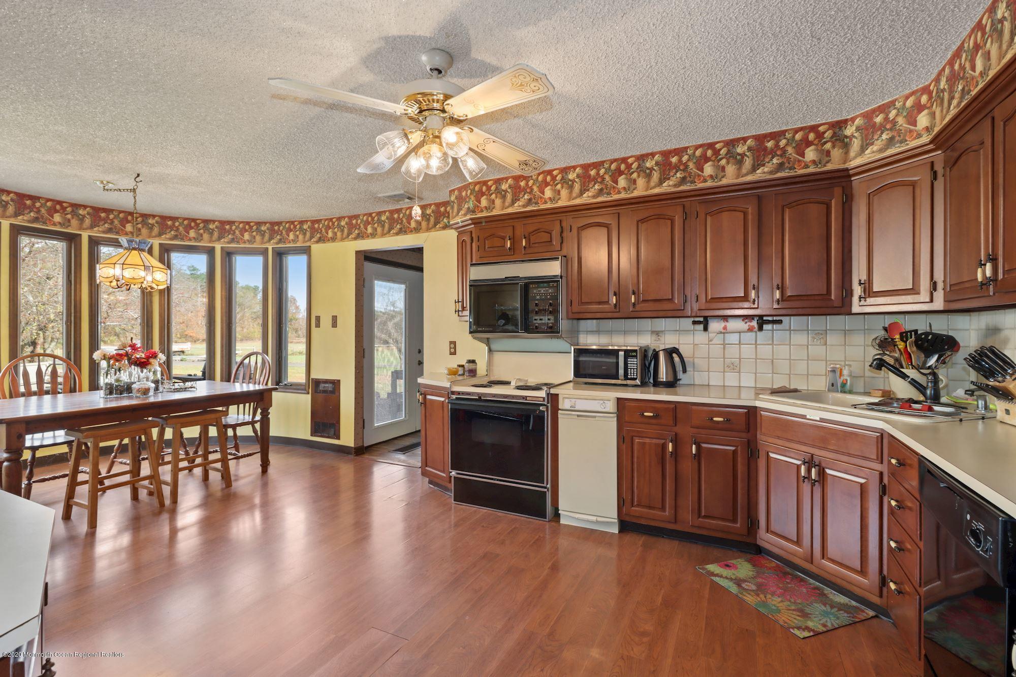 36 Bunting Bridge Road Cookstown, NJ 08511 - Photo 14 of 60 006_36_Bunting_Bridge_Rd_314767_587508