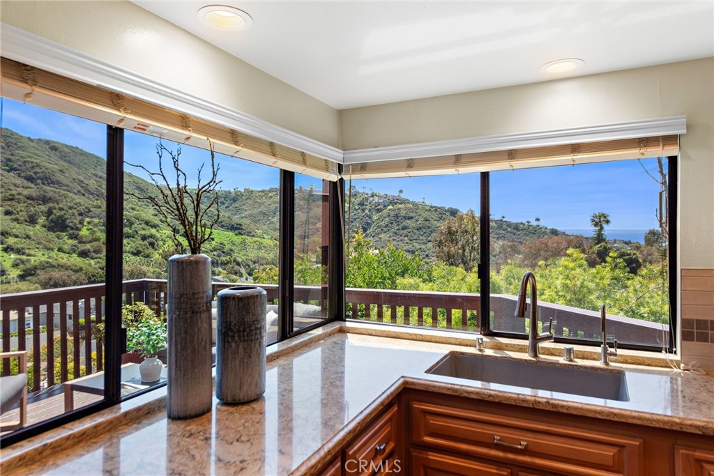 1362 Morningside Drive Laguna Beach, CA 92651 - Photo 17 of 42