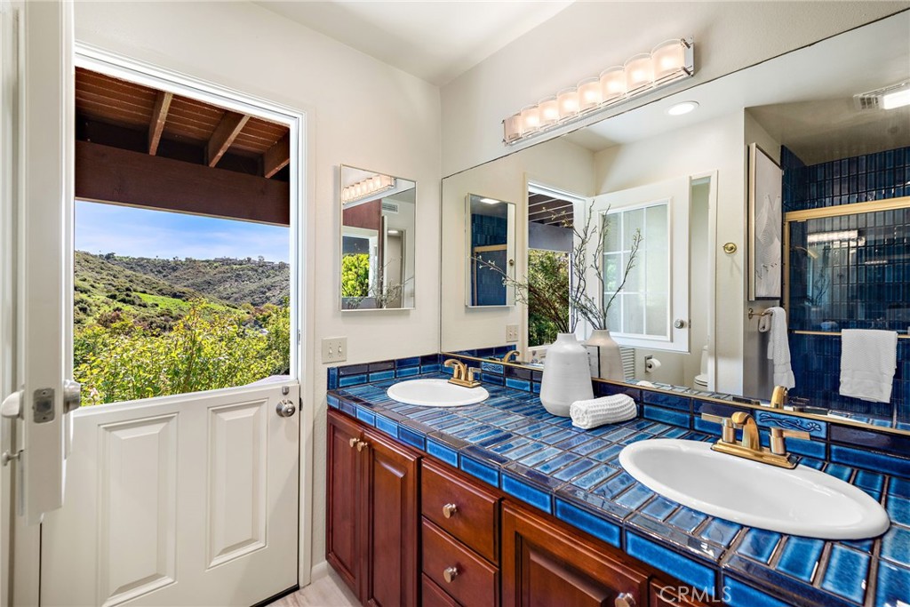 1362 Morningside Drive Laguna Beach, CA 92651 - Photo 33 of 42