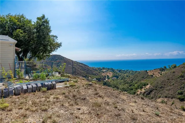 $4,950,000 | 5767 Latigo Canyon Road, Malibu, CA 90265