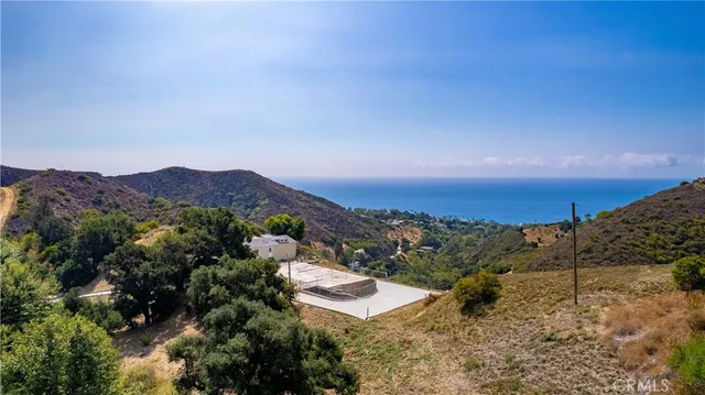 $4,950,000 | 5767 Latigo Canyon Road, Malibu, CA 90265