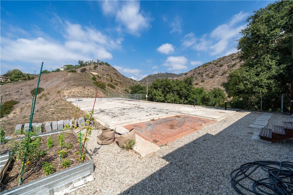 5767 Latigo Canyon Road Malibu, CA 90265 - Photo 16 of 54 Partial view of building site