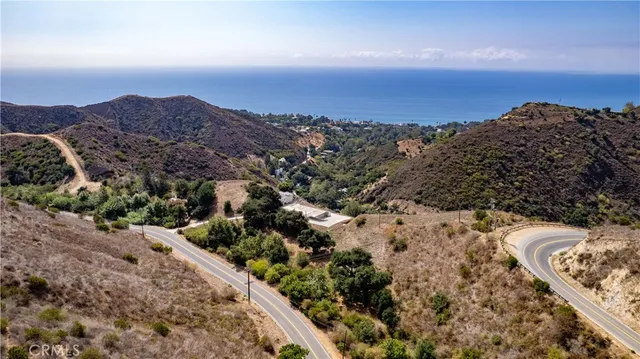 $4,950,000 | 5767 Latigo Canyon Road, Malibu, CA 90265