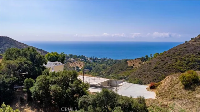 $4,950,000 | 5767 Latigo Canyon Road, Malibu, CA 90265