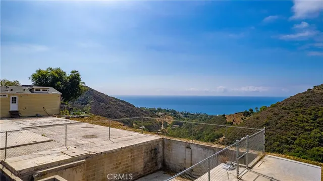 $4,950,000 | 5767 Latigo Canyon Road, Malibu, CA 90265