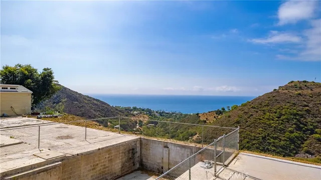$4,950,000 | 5767 Latigo Canyon Road, Malibu, CA 90265