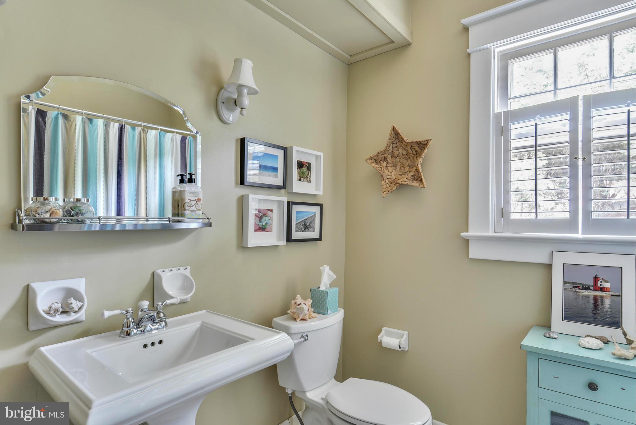 8800 1st Avenue Silver Spring, MD 20910 - Photo 13 of 24 Bath