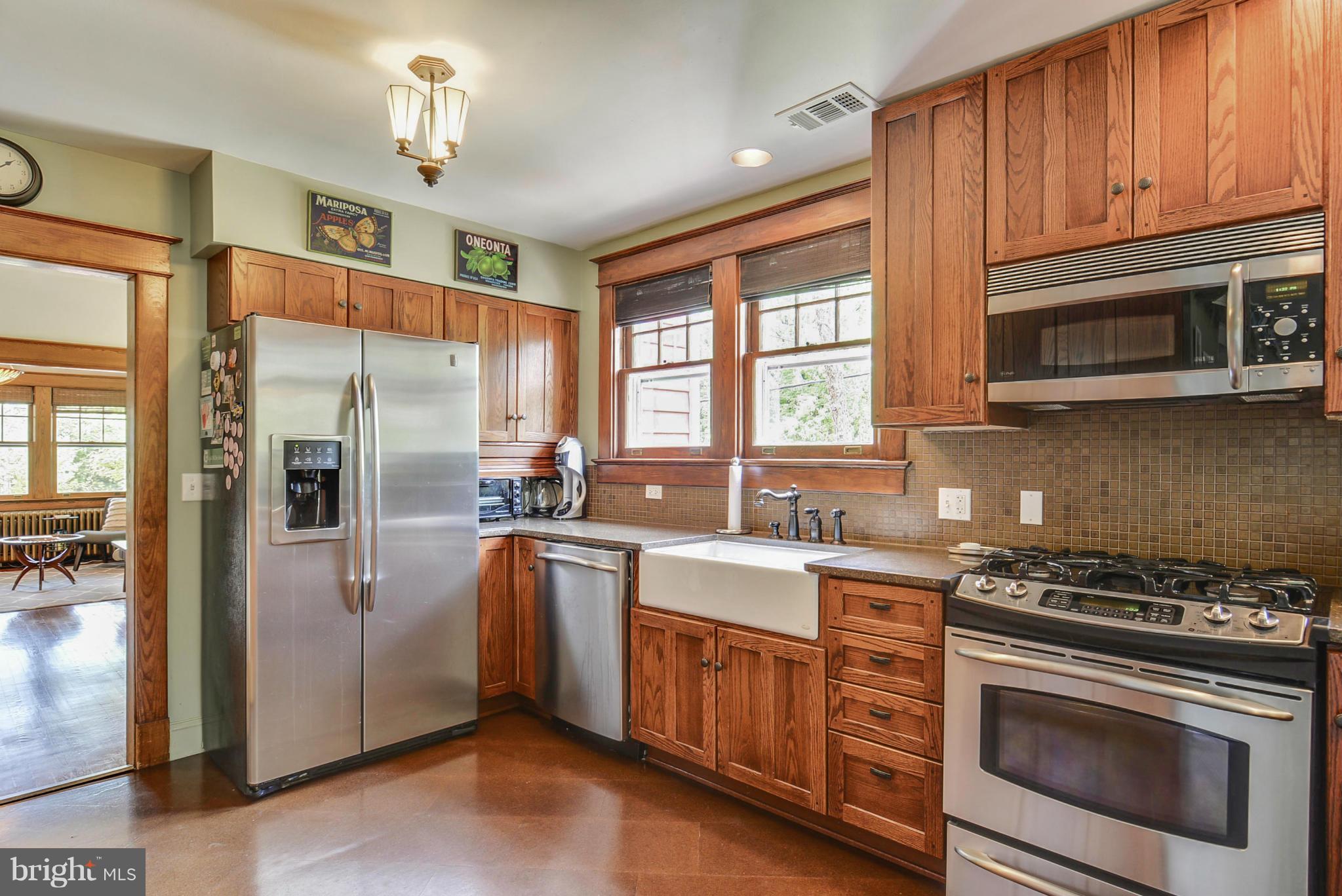 8800 1st Avenue Silver Spring, MD 20910 - Photo 9 of 24 Kitchen
