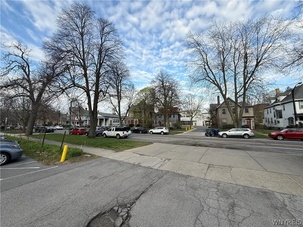 $2,100 | 130 Linwood Avenue, Buffalo, NY 14209
