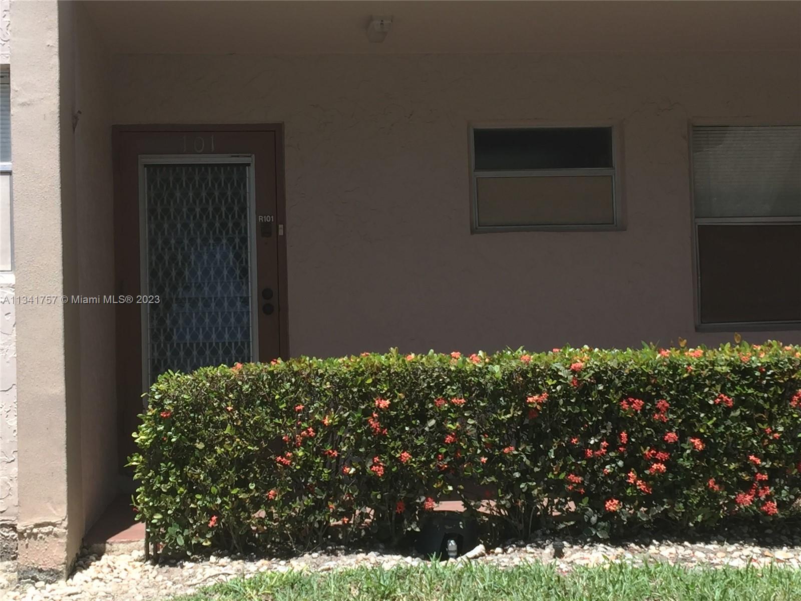 8311 Sands Point Boulevard, Unit R101 Tamarac, FL 33321 - Photo 4 of 29 Gallery Image 4