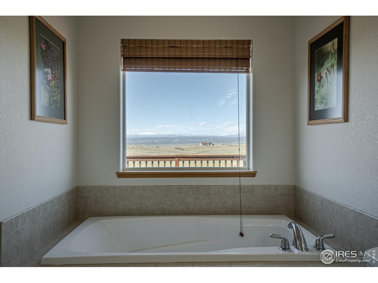 631 Linecamp Drive Livermore, CO 80536 - Photo 24 of 41 a picture of a bench in a room