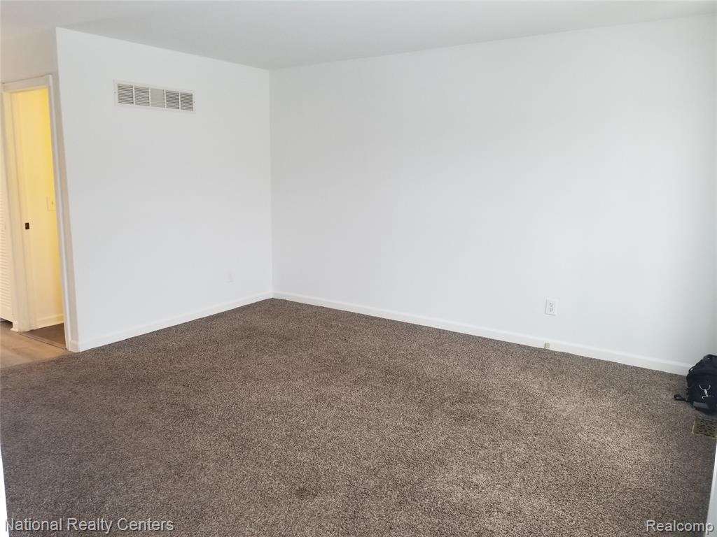 15175 Raphael Terrace Warren, MI 48088 - Photo 4 of 20