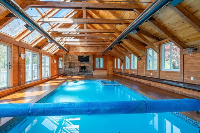 $2,249,000 | 51 Depot Road, Hampton Falls, NH 03844