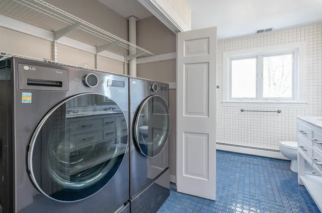 $2,249,000 | 51 Depot Road, Hampton Falls, NH 03844