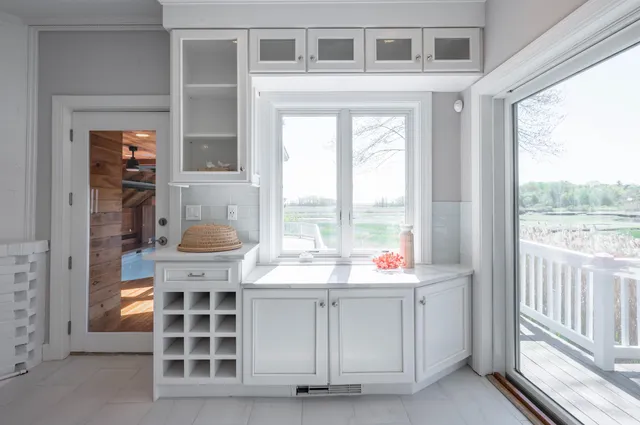 $2,249,000 | 51 Depot Road, Hampton Falls, NH 03844