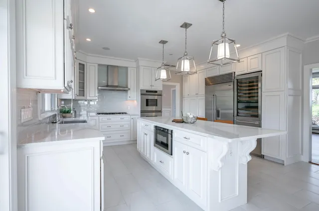 $2,249,000 | 51 Depot Road, Hampton Falls, NH 03844