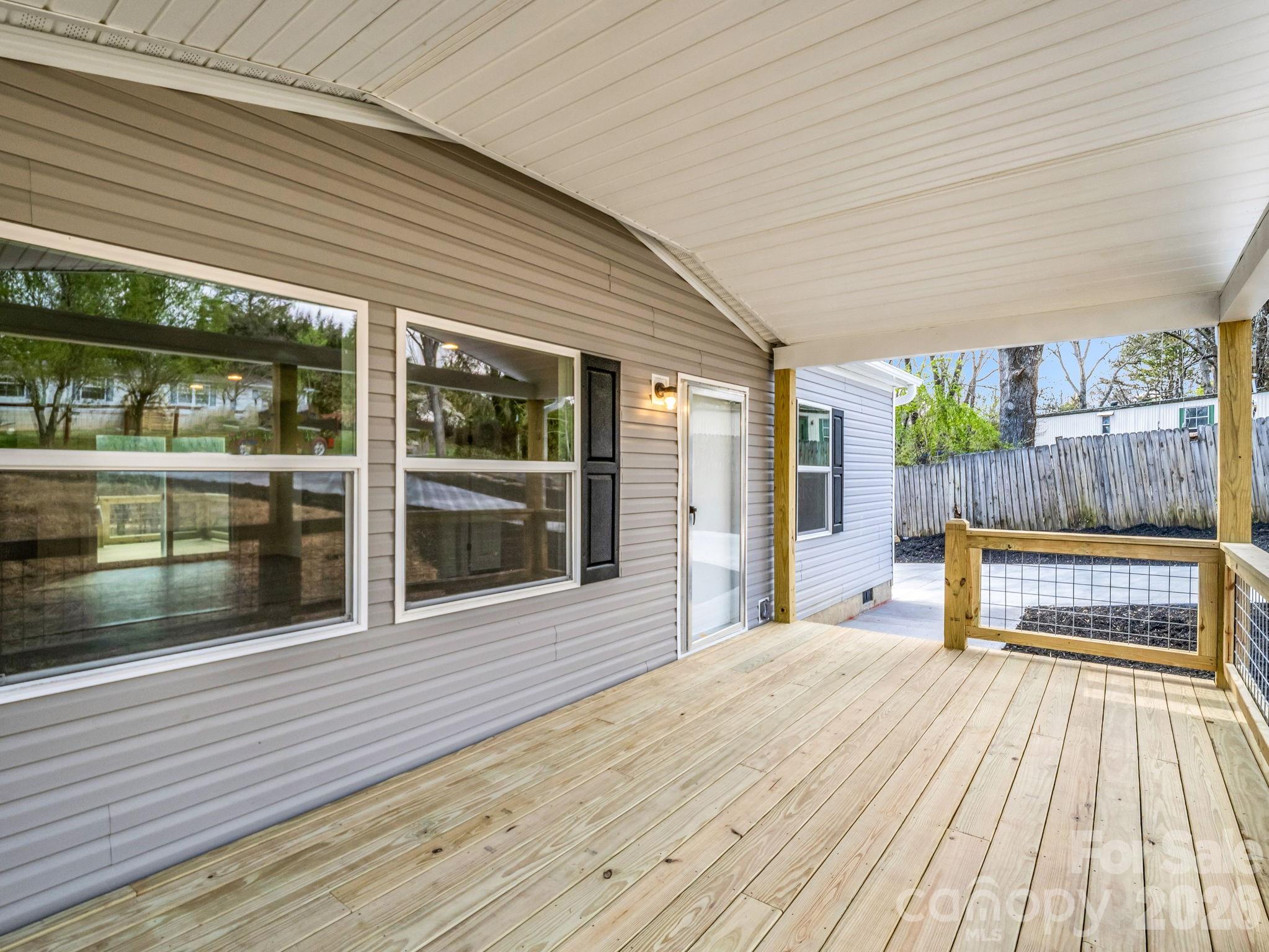 129 Haven Road East Flat Rock, NC 28726 - Photo 3 of 39