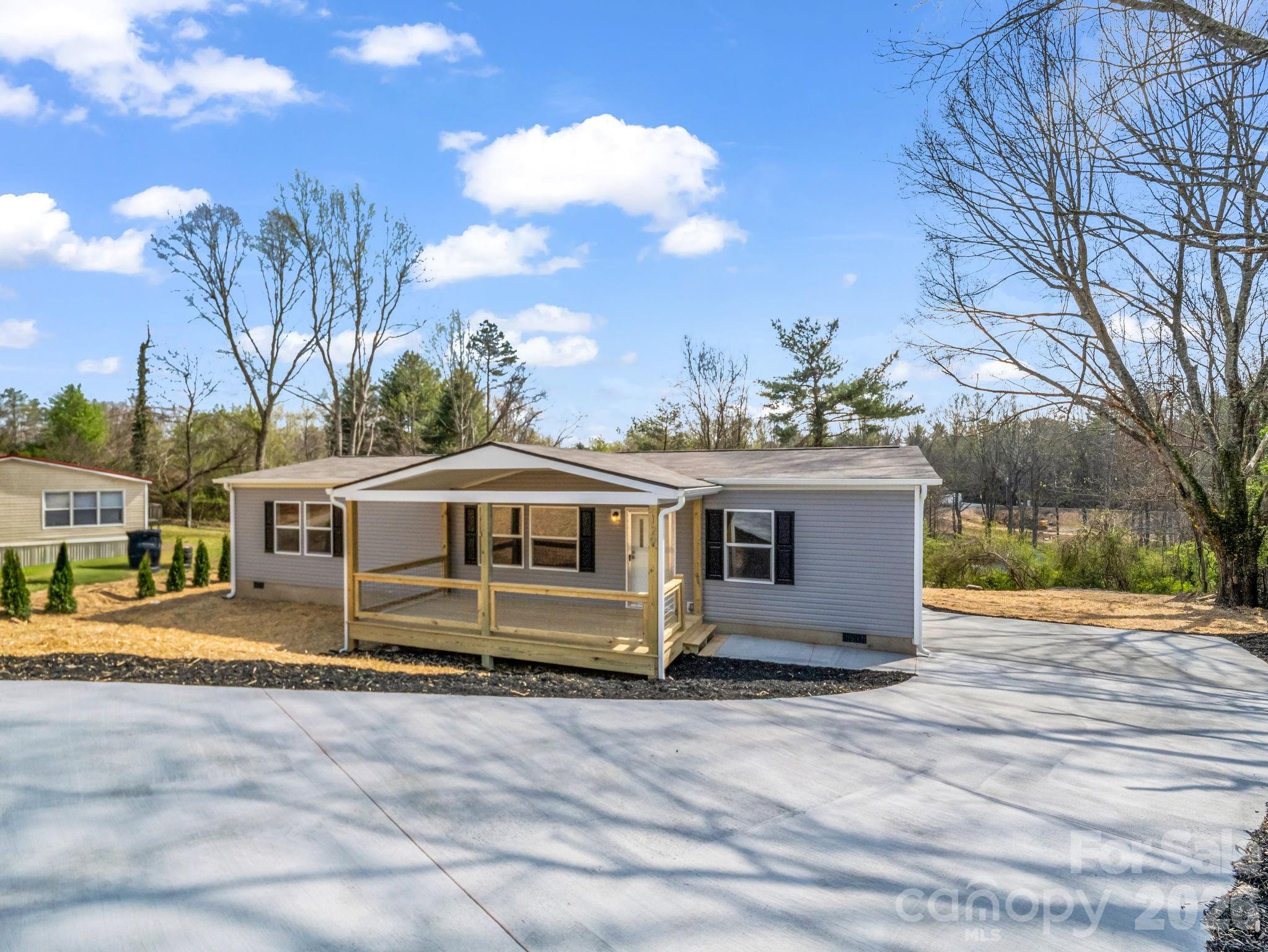 129 Haven Road East Flat Rock, NC 28726 - Photo 32 of 39