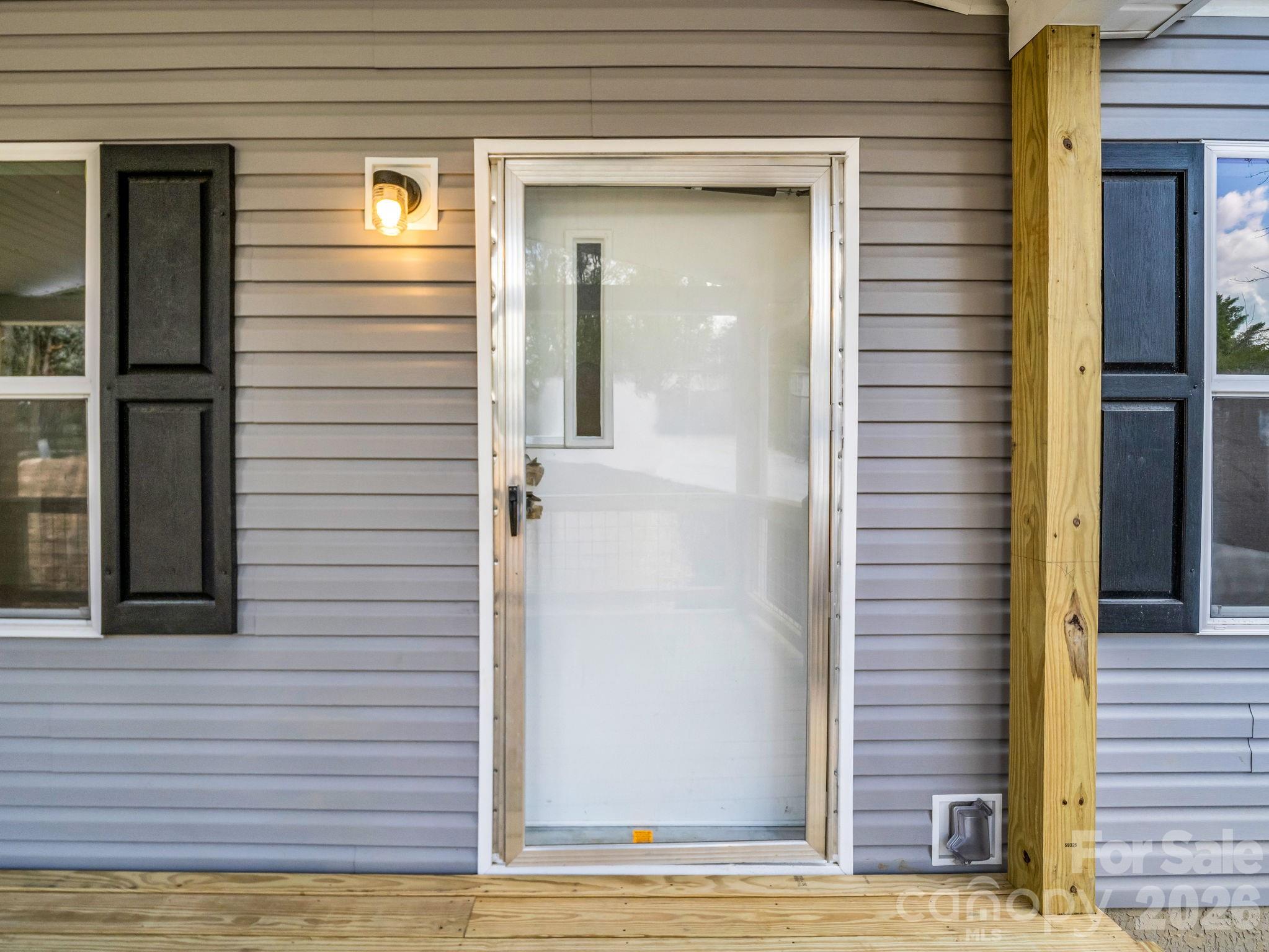 129 Haven Road East Flat Rock, NC 28726 - Photo 4 of 39