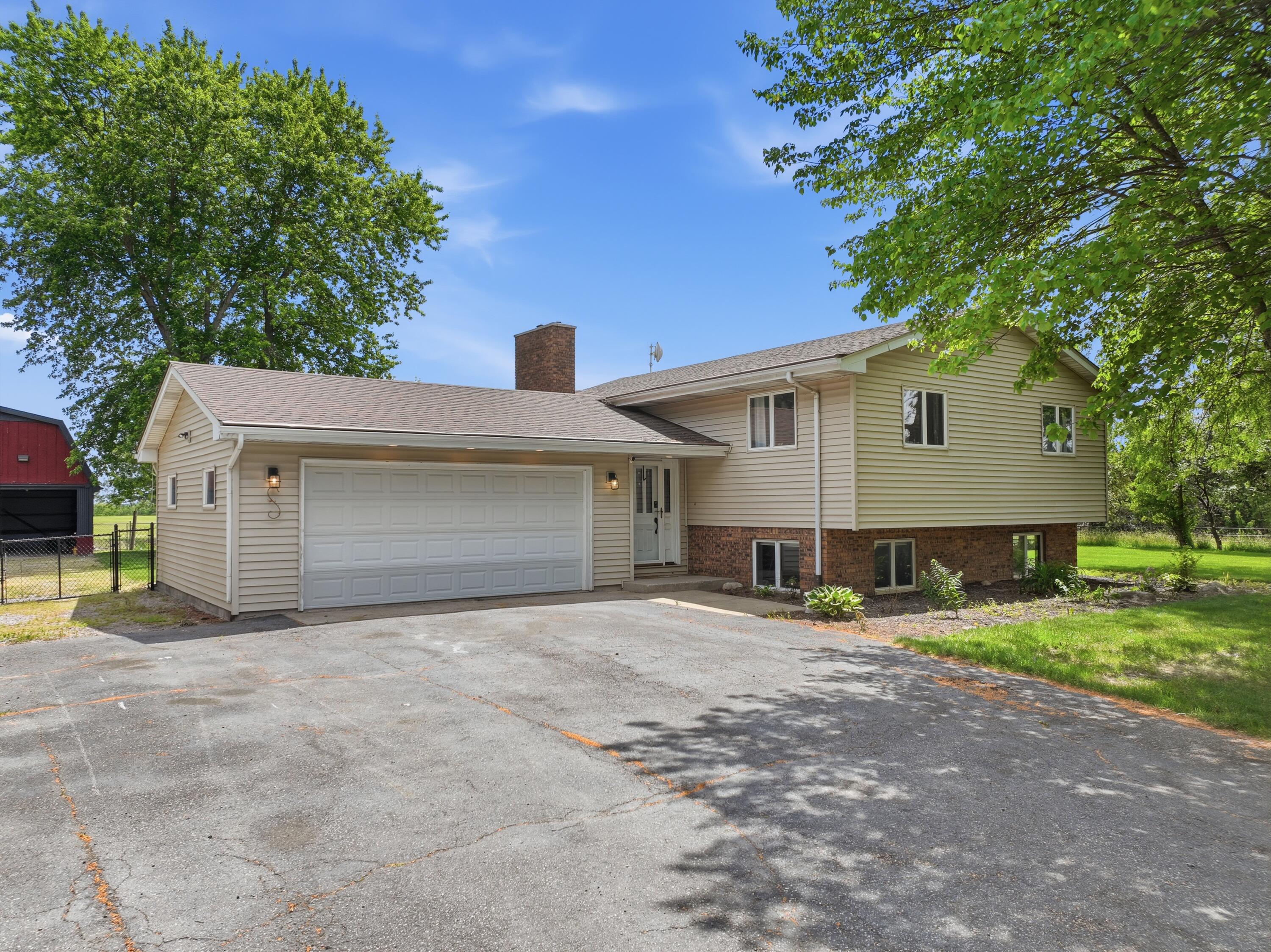 13875 Delaware Street Crown Point, IN 46307 - Photo 1 of 35 3000x2247