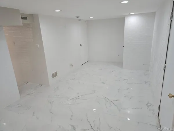 $7,700 | 155 White Road, Scarsdale, NY 10583