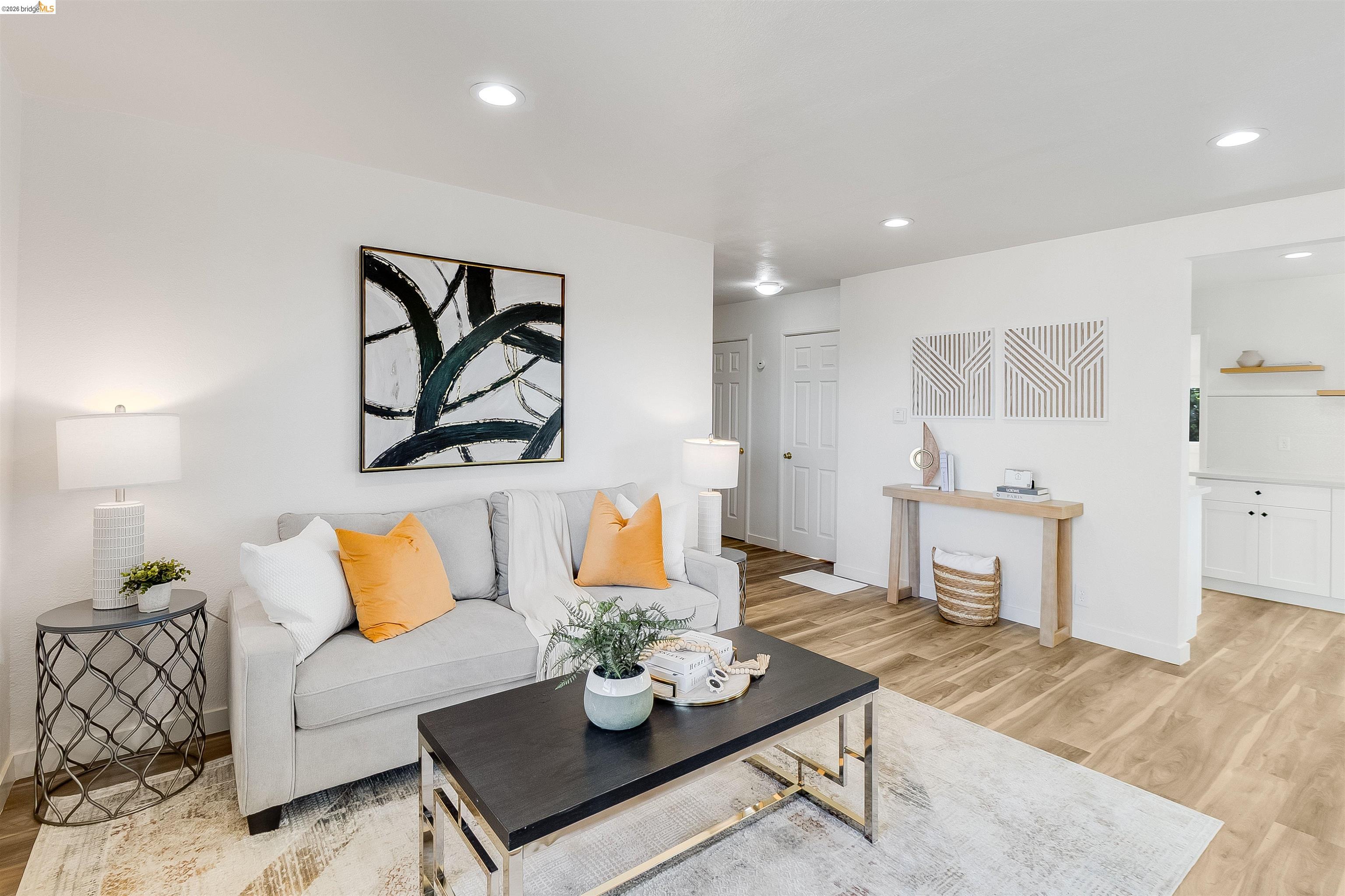 826 Benicia Road Vallejo, CA 94591 - Photo 7 of 36 Gallery Image 7