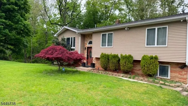 $4,750 | 5 Lower Notch Road, Little Falls, NJ 07424