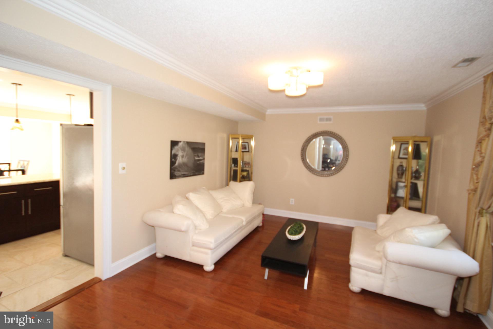 316 Thies Road Sewell, NJ 08080 - Photo 6 of 64 Gallery Image 6
