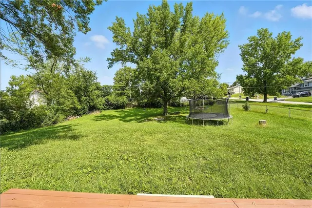 $210,000 | 2404 East Red Bridge Road, Kansas City, MO 64131