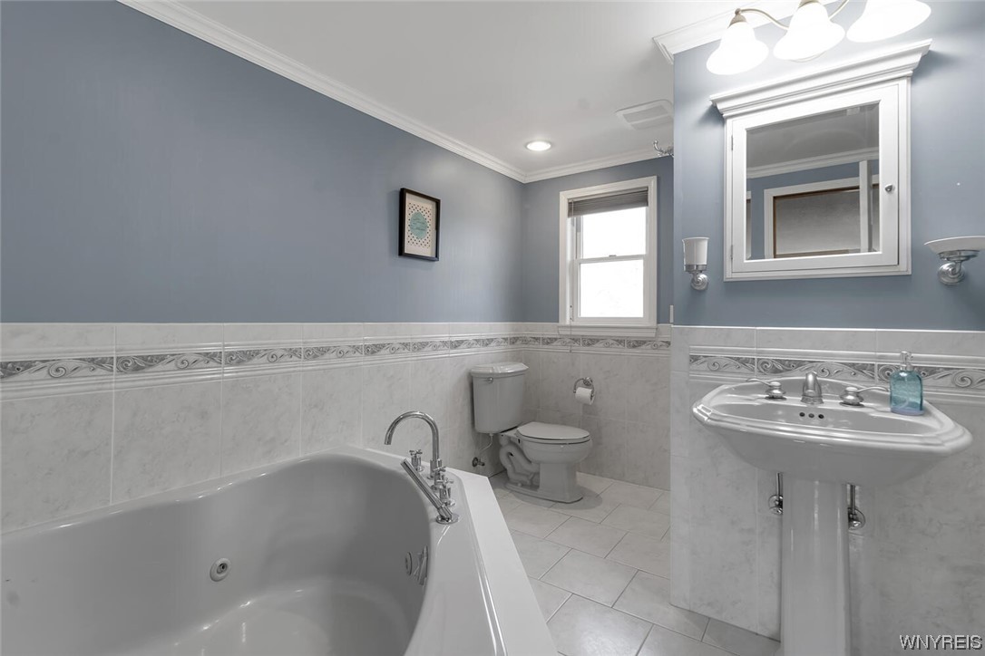 91 Kingsview Road Amherst, NY 14221 - Photo 15 of 34