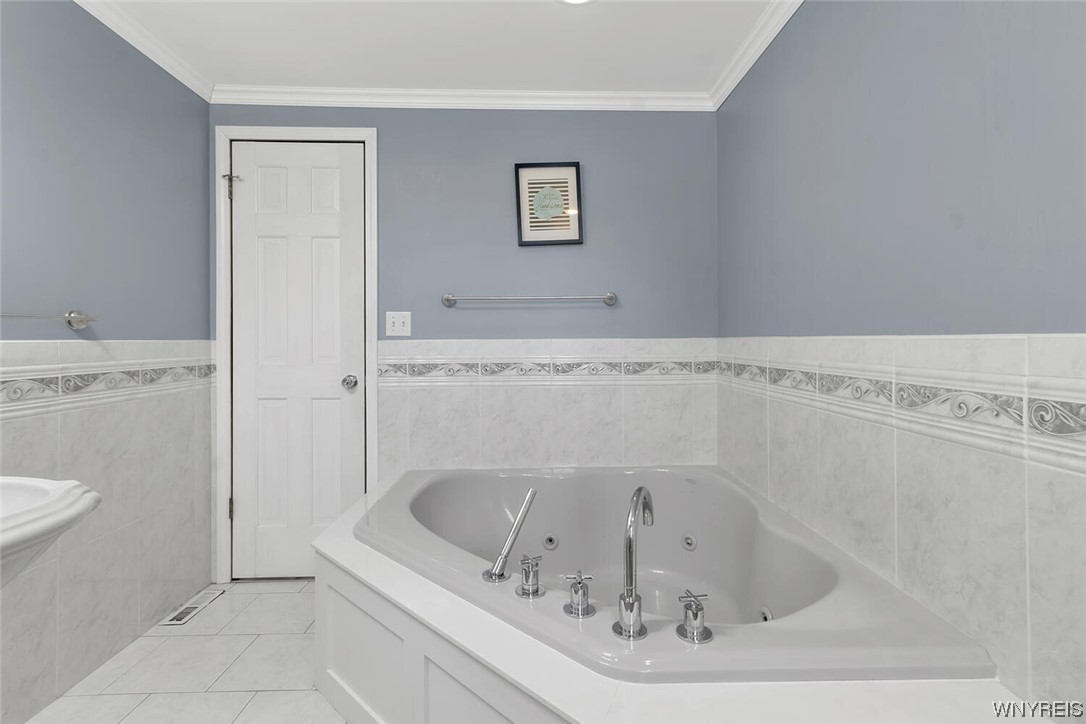 91 Kingsview Road Amherst, NY 14221 - Photo 16 of 34