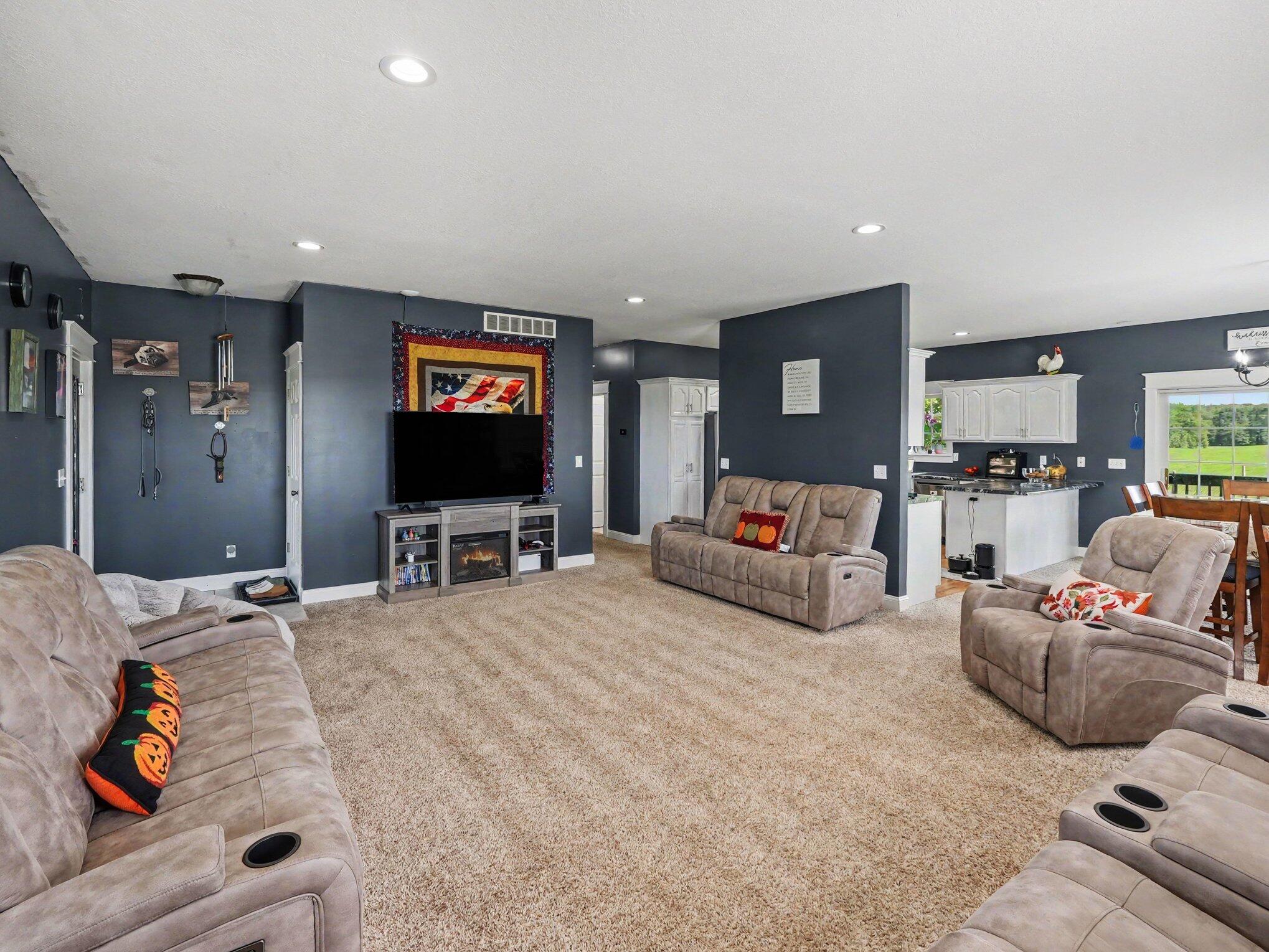 5443 Combs Road North Adams, MI 49262 - Photo 13 of 49 006_file_2642