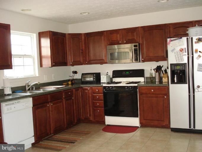 4630 Riddle Drive Nottingham, MD 21236 - Photo 8 of 25 Kitchen