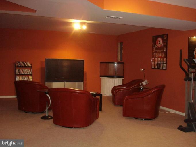 4630 Riddle Drive Nottingham, MD 21236 - Photo 9 of 25 Family Room