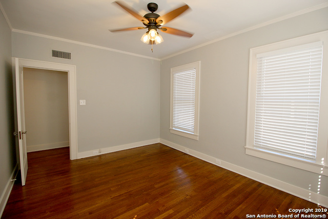 131 East Ridgewood Court San Antonio, TX 78212 - Photo 20 of 25