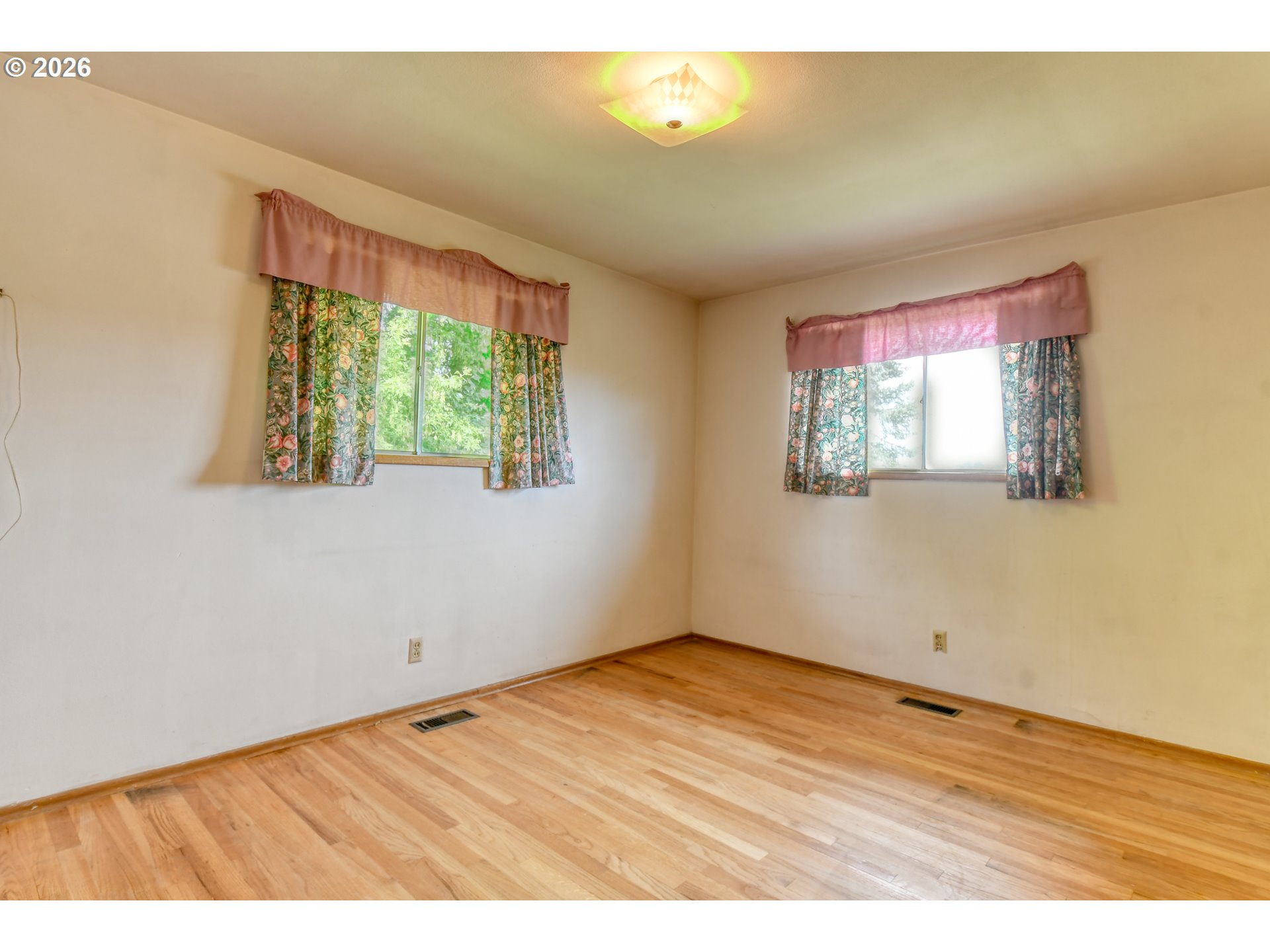 615 Southwest Isaac Lane Pendleton, OR 97801 - Photo 19 of 41
