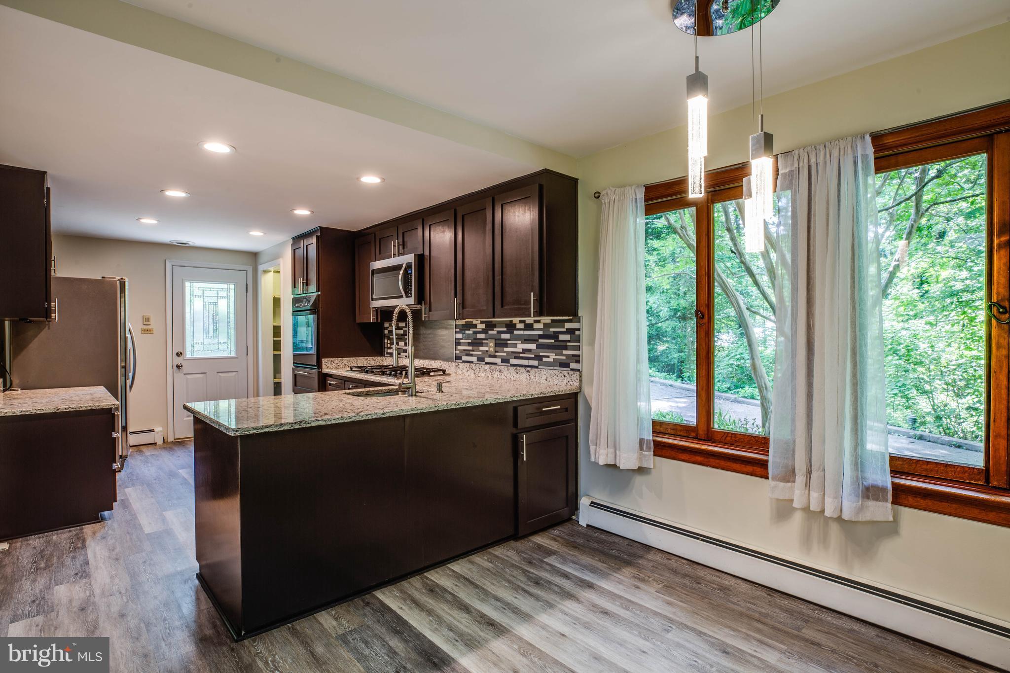 2 Ridgemore Circle Fredericksburg, VA 22405 - Photo 11 of 28 Kitchen Eat-in Area