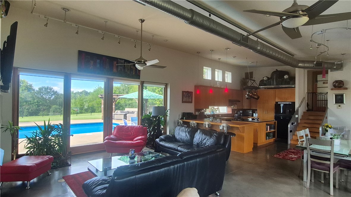 1304 East Queen Street Pendleton, SC 29670 - Photo 13 of 39