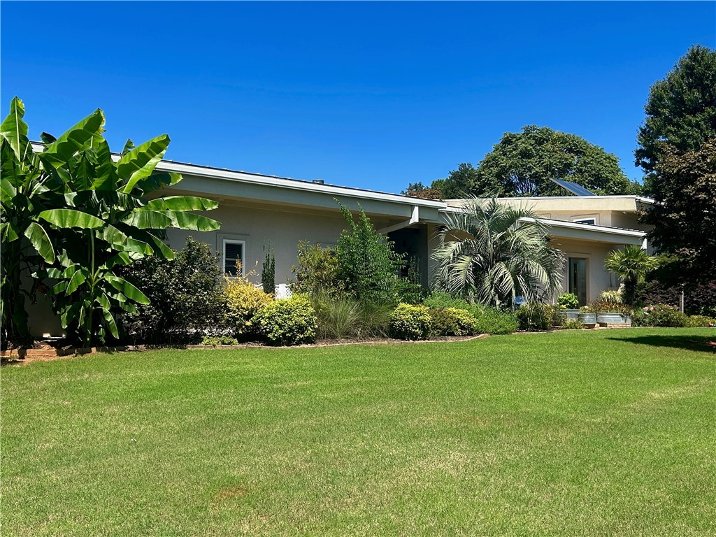 1304 East Queen Street Pendleton, SC 29670 - Photo 2 of 39