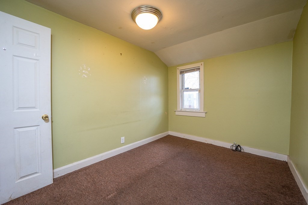 653 Carew Street Springfield, MA 01104 - Photo 11 of 28 Gallery Image 11