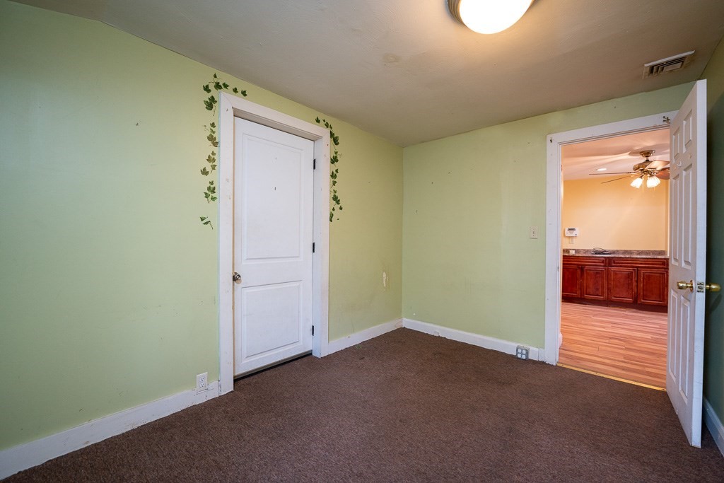 653 Carew Street Springfield, MA 01104 - Photo 12 of 28 Gallery Image 12