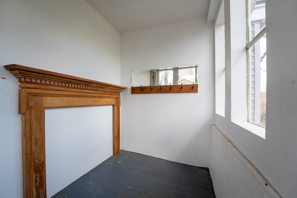 653 Carew Street Springfield, MA 01104 - Photo 18 of 28 Gallery Image 18