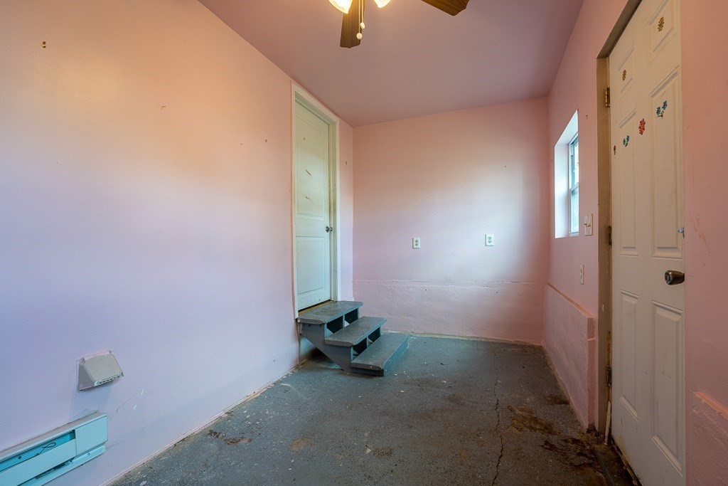 653 Carew Street Springfield, MA 01104 - Photo 19 of 28 Gallery Image 19