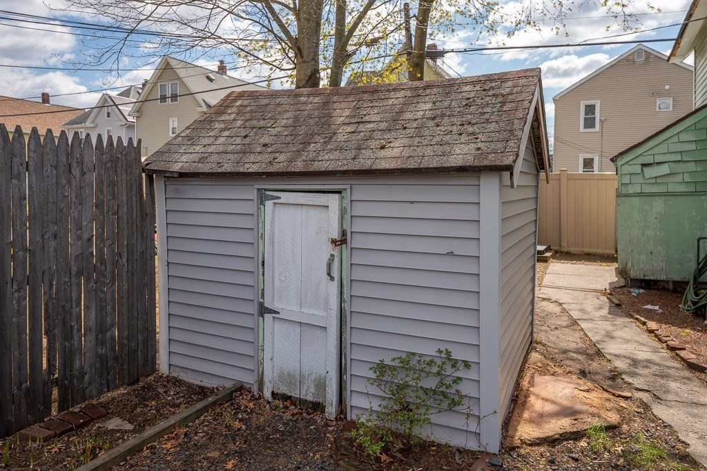 653 Carew Street Springfield, MA 01104 - Photo 25 of 28 Gallery Image 25