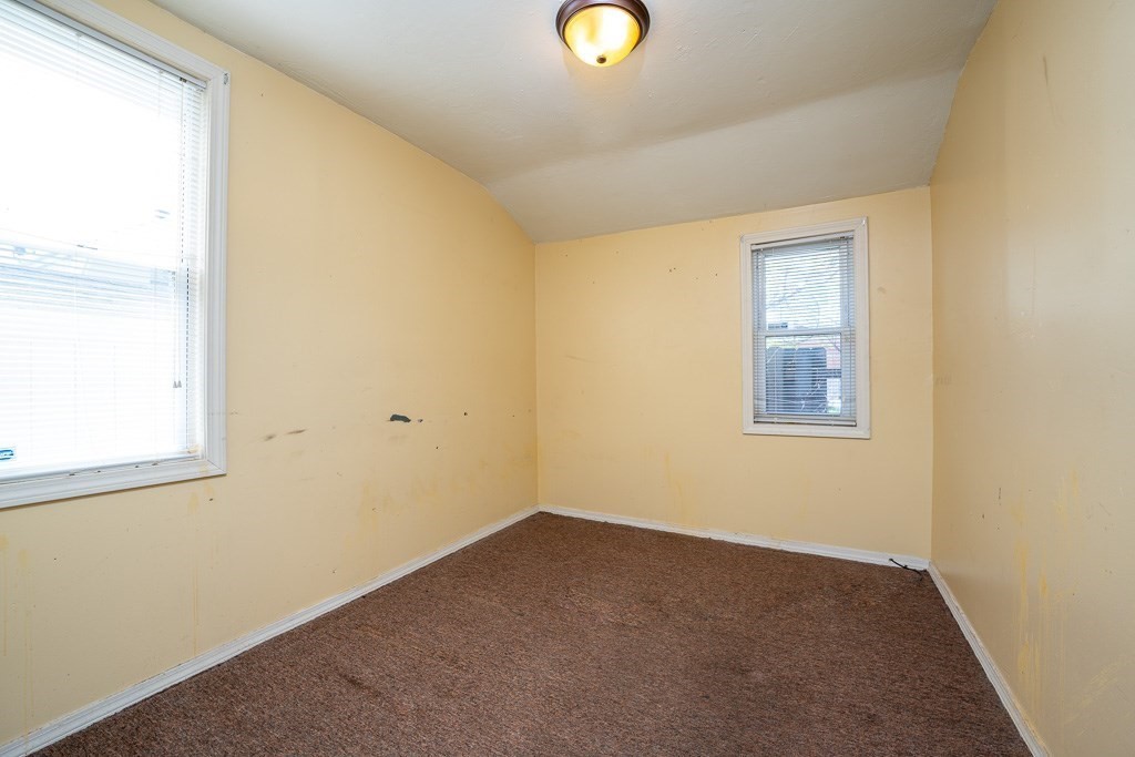 653 Carew Street Springfield, MA 01104 - Photo 7 of 28 Gallery Image 7