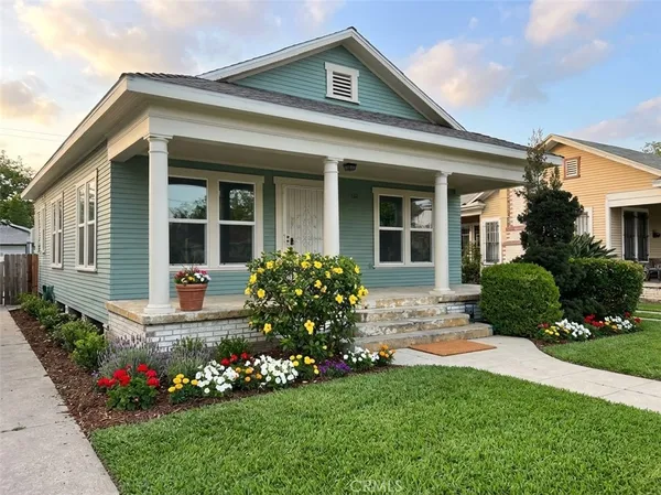 $749,000 | 4239 South Raymond Avenue, Los Angeles, CA 90037