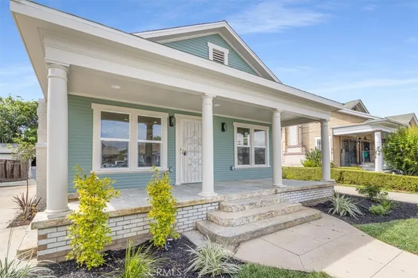 $749,000 | 4239 South Raymond Avenue, Los Angeles, CA 90037